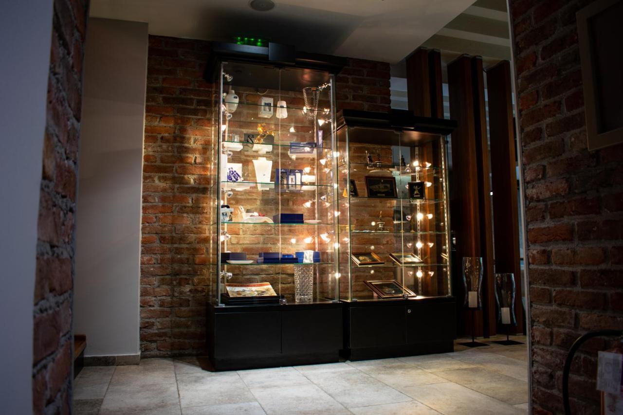 Alexandar Square Boutique Hotel Skopje Bagian luar foto