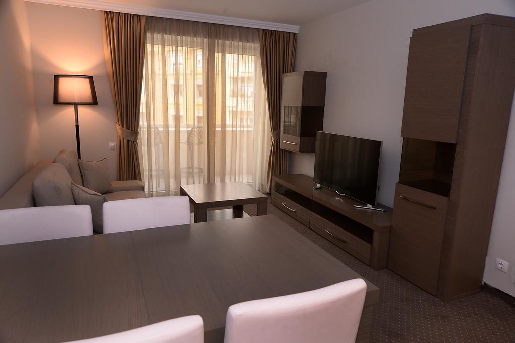 Alexandar Square Boutique Hotel Skopje Bagian luar foto
